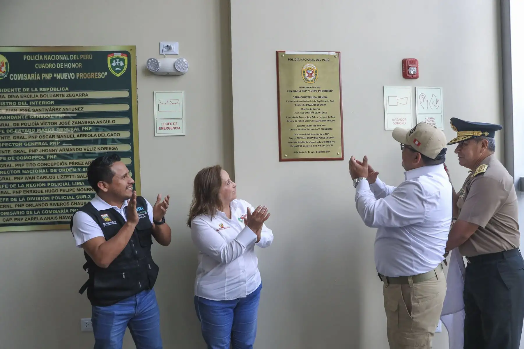 La presidenta de la república, Dina Ercilia Boluarte Zegarra, inaugura la comisaría "Nuevo Progreso" de la Policía Nacional del Perú en Villa María del Triunfo. Foto: ANDINA/Prensa Presidencia