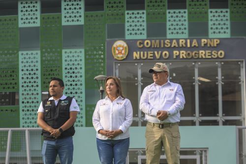 President of the Republic, Dina Ercilia Boluarte, inaugurates the "Nuevo Progreso" police station, in Villa María del Triunfo, City of Lima.. Photo: ANDINA / Presidency Press