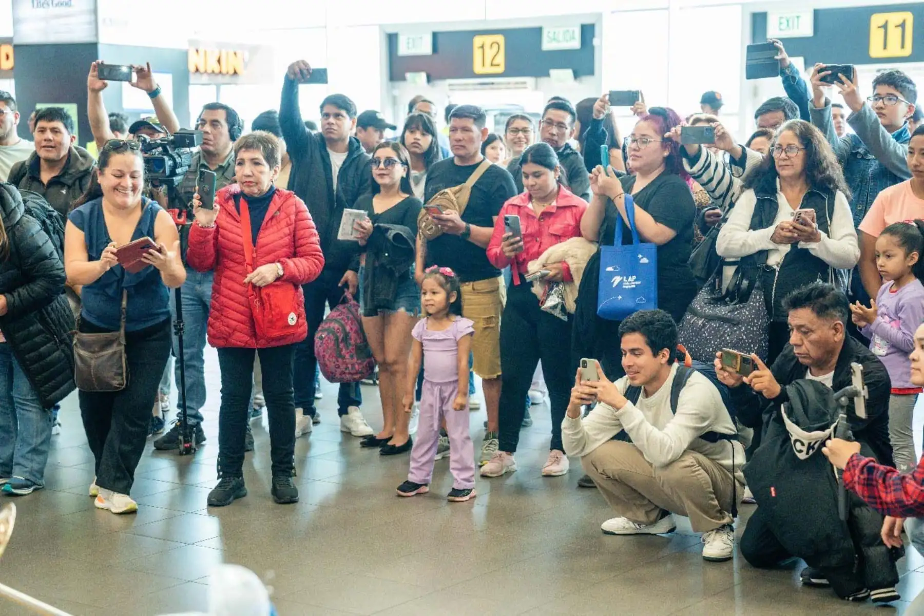 Finalmente, Lima Airport invitó a todos los pasajeros y visitantes a participar en estas actividades festivas y a ser parte de esta despedida histórica del Aeropuerto Internacional Jorge Chávez, mientras se preparan para inaugurar el nuevo terminal que marcará un hito en la conectividad y el desarrollo aeronáutico del Perú. Foto: ANDINA/Difusión