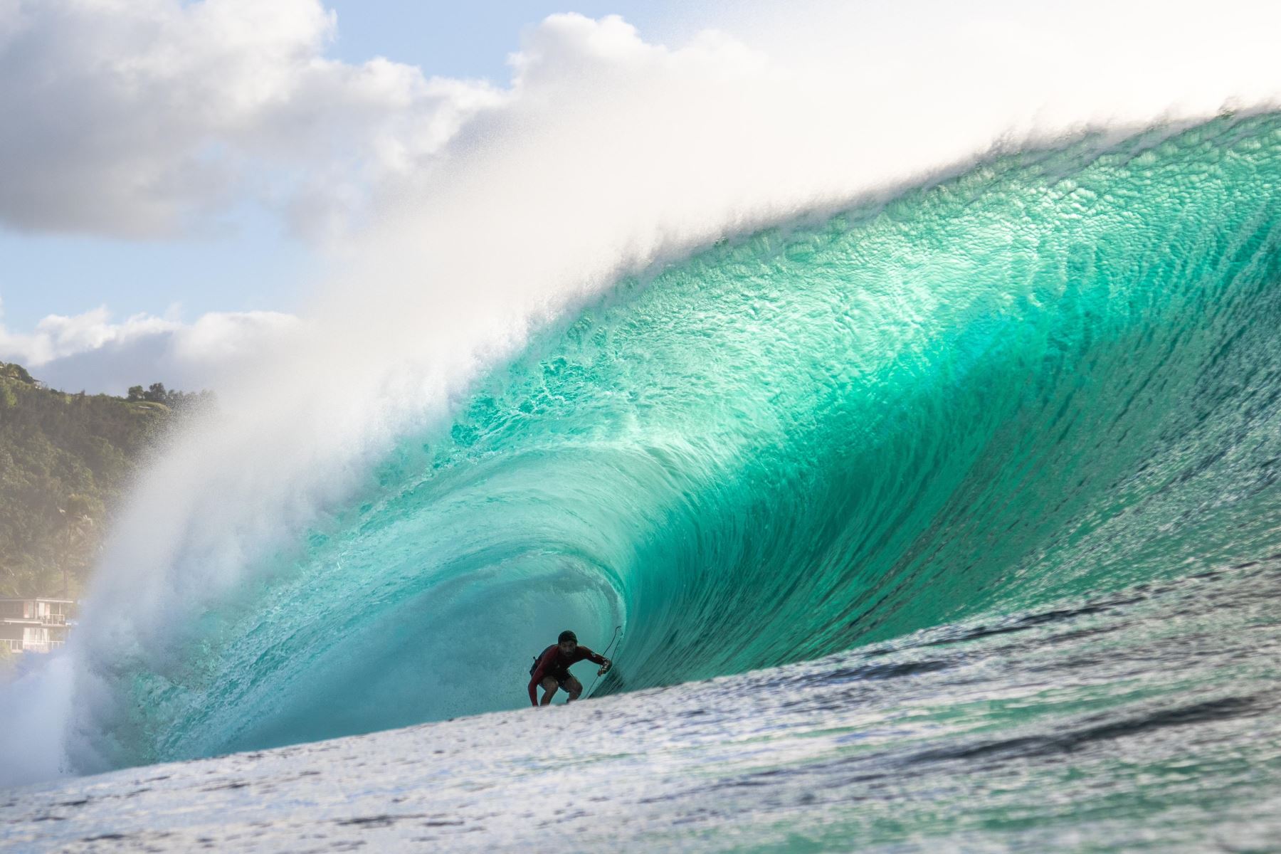 Los surfistas peruanos desafiarán la ola Pipeline es conocida como la mejor y más peligrosa del planeta, es una ola gruesa y hueca que rompe sobre un arrecife coralino en aguas poco profundas y produce tubos largos e inmensos