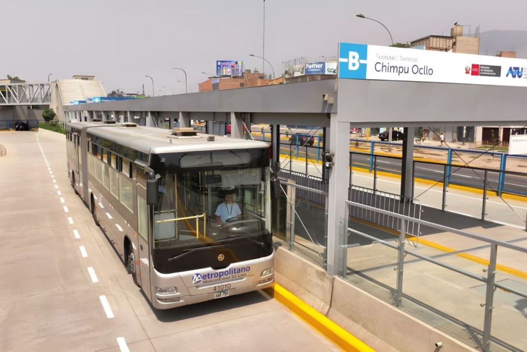 Bus del Metropolitano en la estación Chimpu Ocllo. Foto: ANDINA/Difusión.