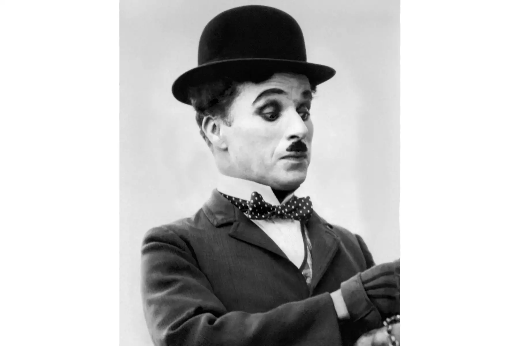 Una fotografía sin fecha del actor y director de cine Charles Spencer Chaplin (1889-1977), más conocido como Charlie Chaplin, interpretando su personaje de "Charlie".
Foto: AFP