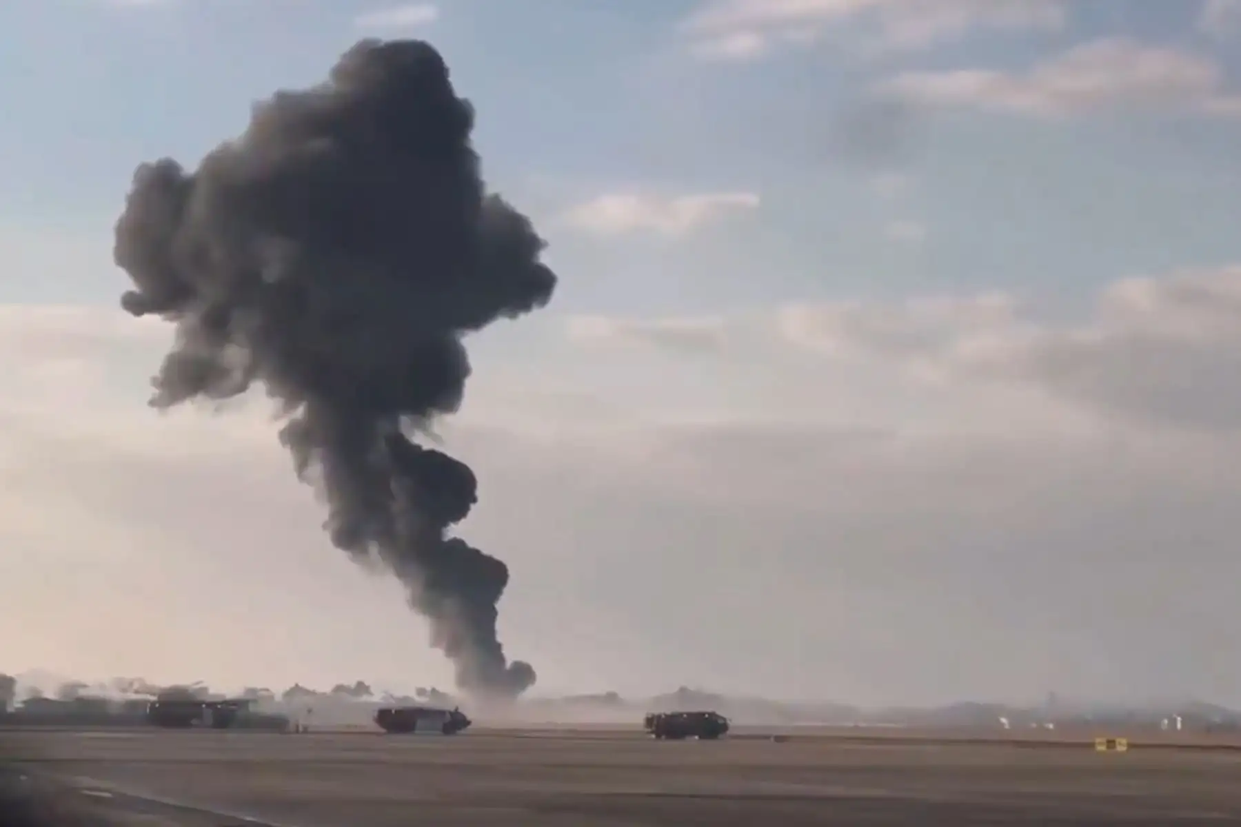 Al menos 29 personas murieron el domingo en el accidente de un avión procedente de Bangkok en el aeropuerto de Muan, en el suroeste de Corea del Sur, informaron las autoridades.
Foto: Captura TV