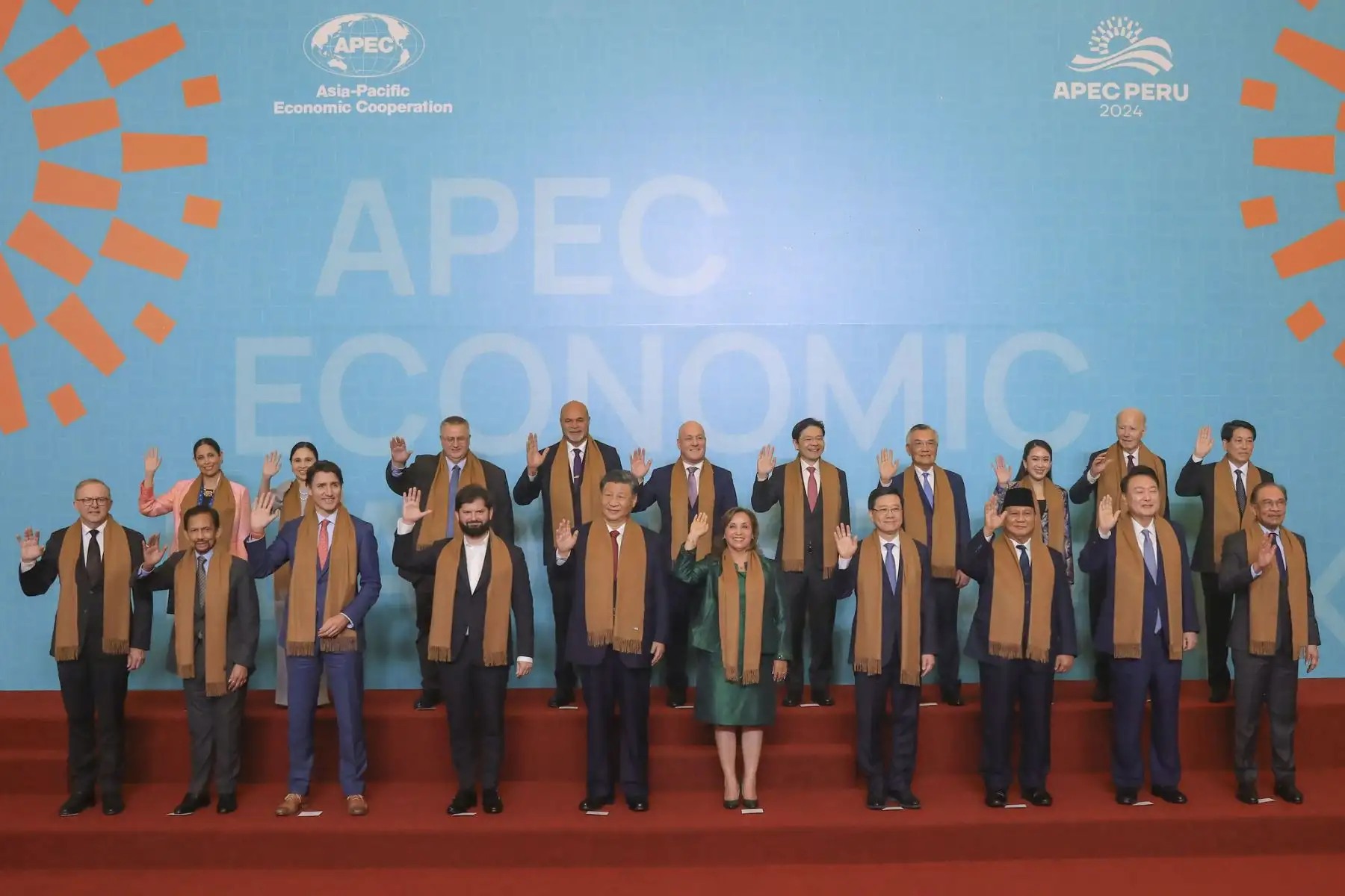 Líderes de economías de APEC participan en foto oficial.
Foto: ANDINA/ Difusión