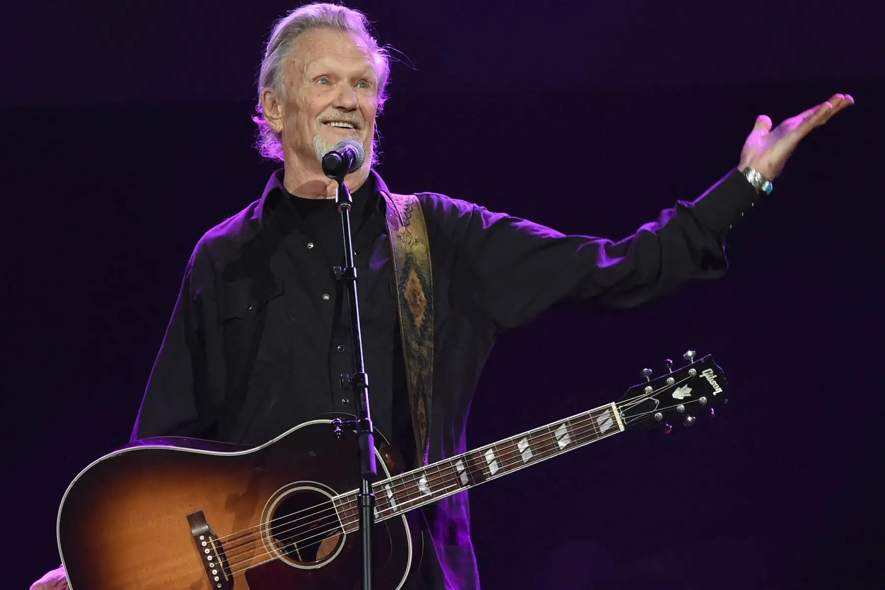 28 de setiembre: Kris Kristofferson, muere a los 88 años. Actor estadounidense y estrella de la música "country".
Foto:AFP