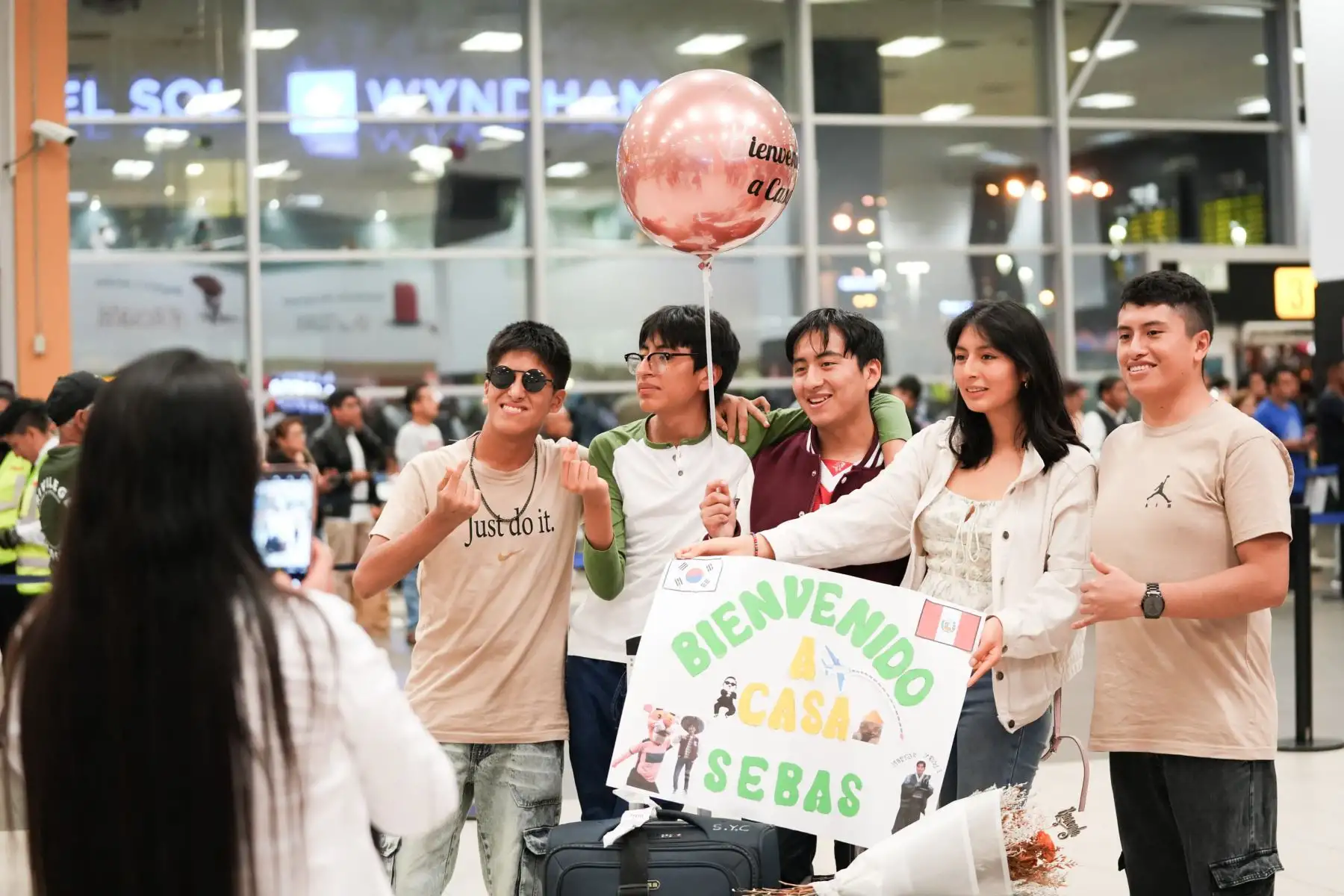 Como se recuerda, el Mincetur viene desplegando una serie de acciones para impulsar el turismo receptivo en el país. Además, para incrementar los viajes internos, viene promoviendo la campaña “Tu mejor cábala es viajar y reactivar”, donde invita al público peruano a visitar los distintos rincones del Perú durante las fiestas de fin de año.
Foto: Mincetur