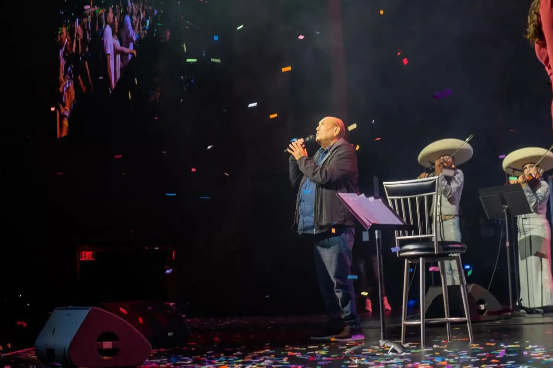 El cantante Leo Dan reconocido por sus innumerables éxitos musicales falleció hoy a los 82 años.