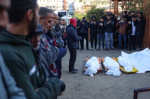 Bombardeos israelíes dejan más de 20 muertos en Gaza