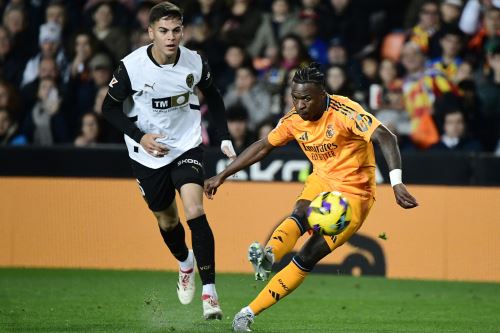 Vinícius pide perdón a sus compañeros y agradece la remontada: Real Madrid 2-Valencia 1