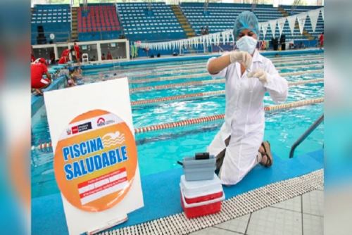 Para que una piscina califique como saludable debe tener una óptima calidad microbiológica del agua,