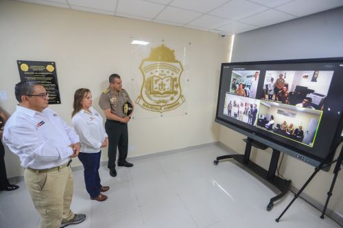 La presidenta Dina Boluarte inaugura los laboratorios del “Sistema Integrado de Identificación Balística – IBIS Integrado”