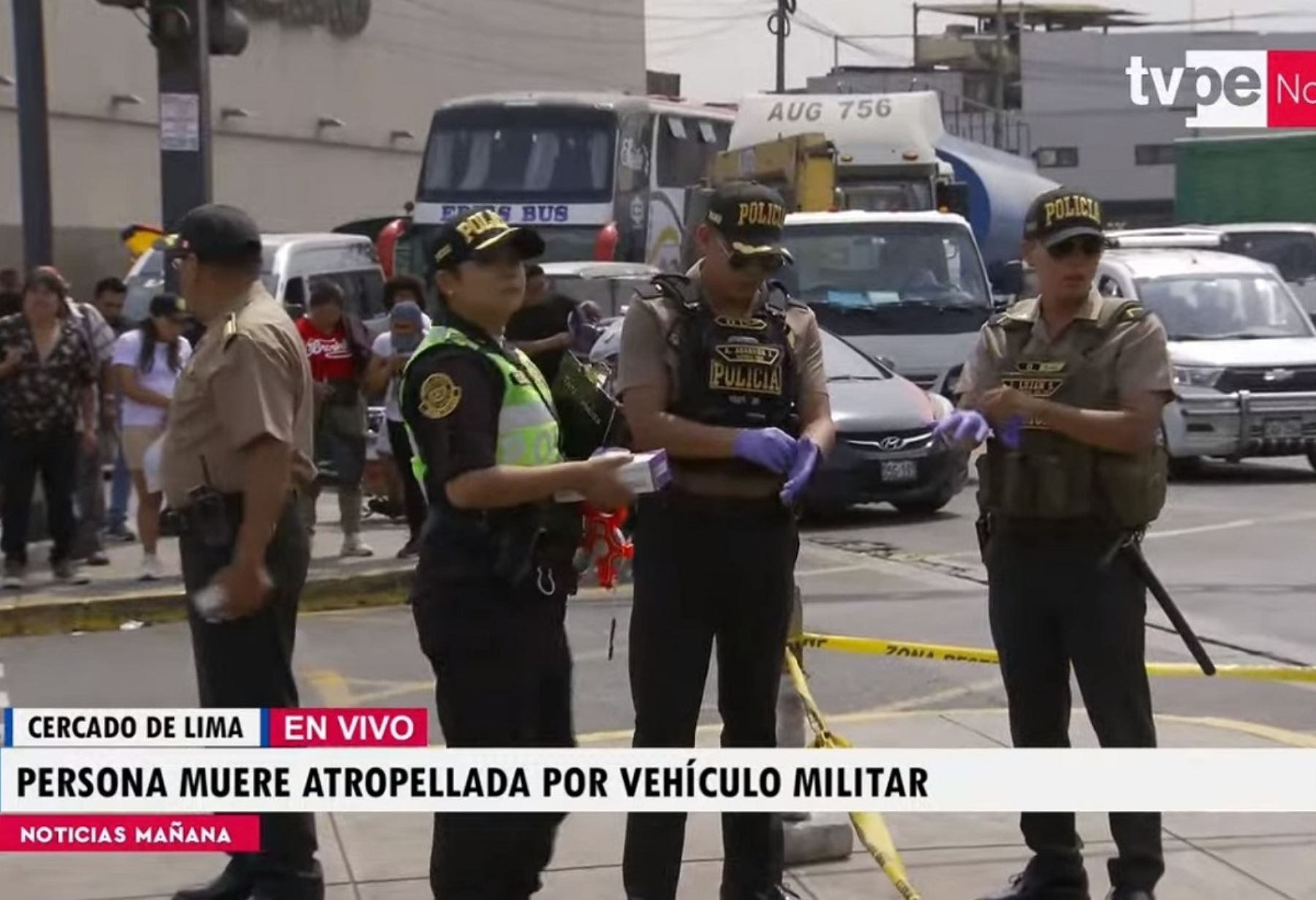 La ATU recordó que la vía del Metropolitano es exclusiva para la circulación de los buses que brindan este servicio de transporte, y que ningún otro vehículo debe ingresar a la misma, a fin de evitar accidentes fatales como el ocurrido esta mañana.