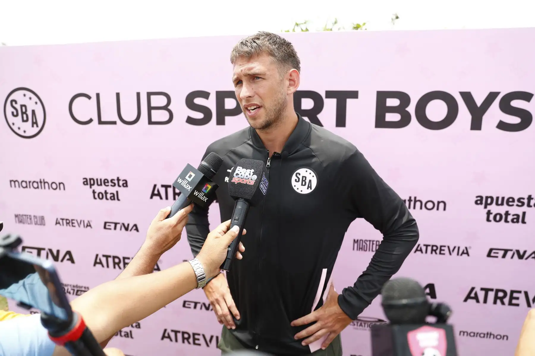 Luciano Nequeceur, jugador titular del Club Sport Boys del Callao, realizó declaraciones a los medios de comunicación tras culminar la conferencia de prensa del club en el Master Club de Lurín, en el que se anunciaron novedades para la temporada deportiva 2025 del equipo. Foto: ANDINA/Daniel Bracamonte