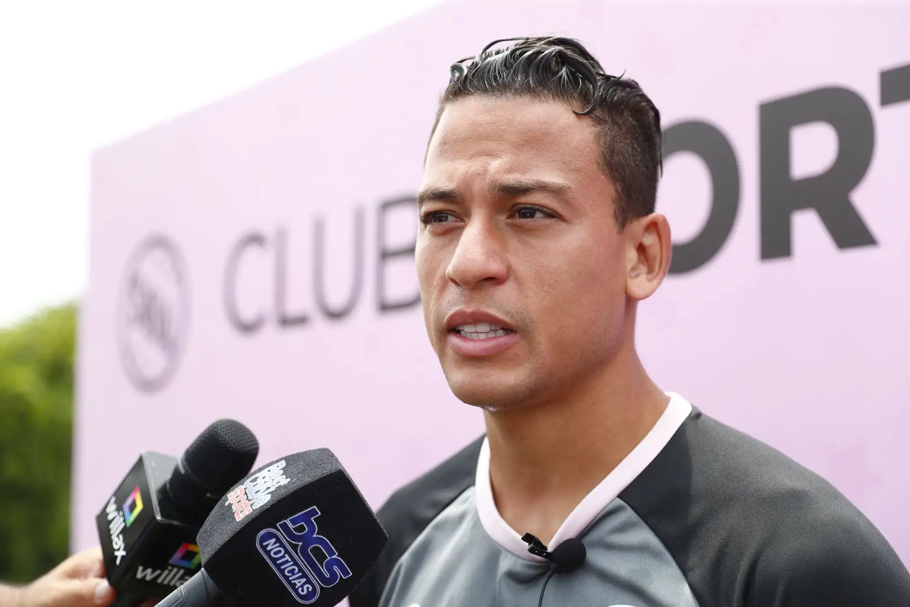 Christian Benavente, jugador titular del Club Sport Boys del Callao, realizó declaraciones a los medios de comunicación tras culminar la conferencia de prensa del club en el Master Club de Lurín, en el que se anunciaron novedades para la temporada deportiva 2025 del equipo. Foto: ANDINA/Daniel Bracamonte