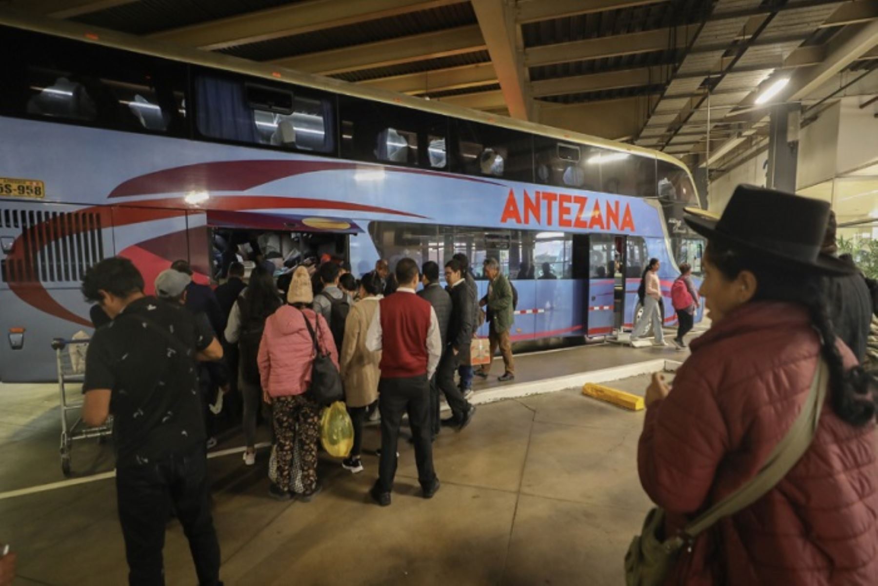 En el norte del país se movilizaron 26 878 920 pasajeros, en el centro 34 031 520 pasajeros y en el sur 35 494 680 pasajeros.