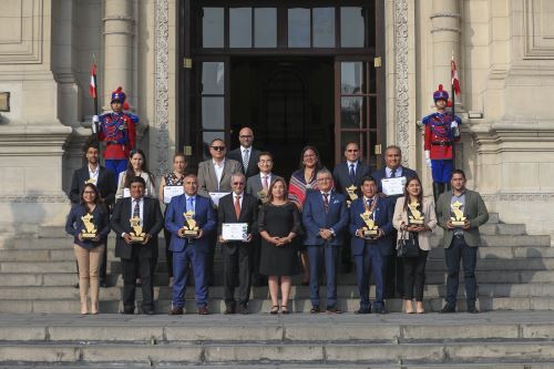 La presidenta Dina Boluarte participa de la ceremonia de entrega del Premio Nacional Ambiental Antonio Brack Egg - Edición 2024