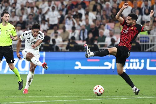 Real Madrid vence por 3 goles a 0 al Mallorca en el partido por la Super Copa de España