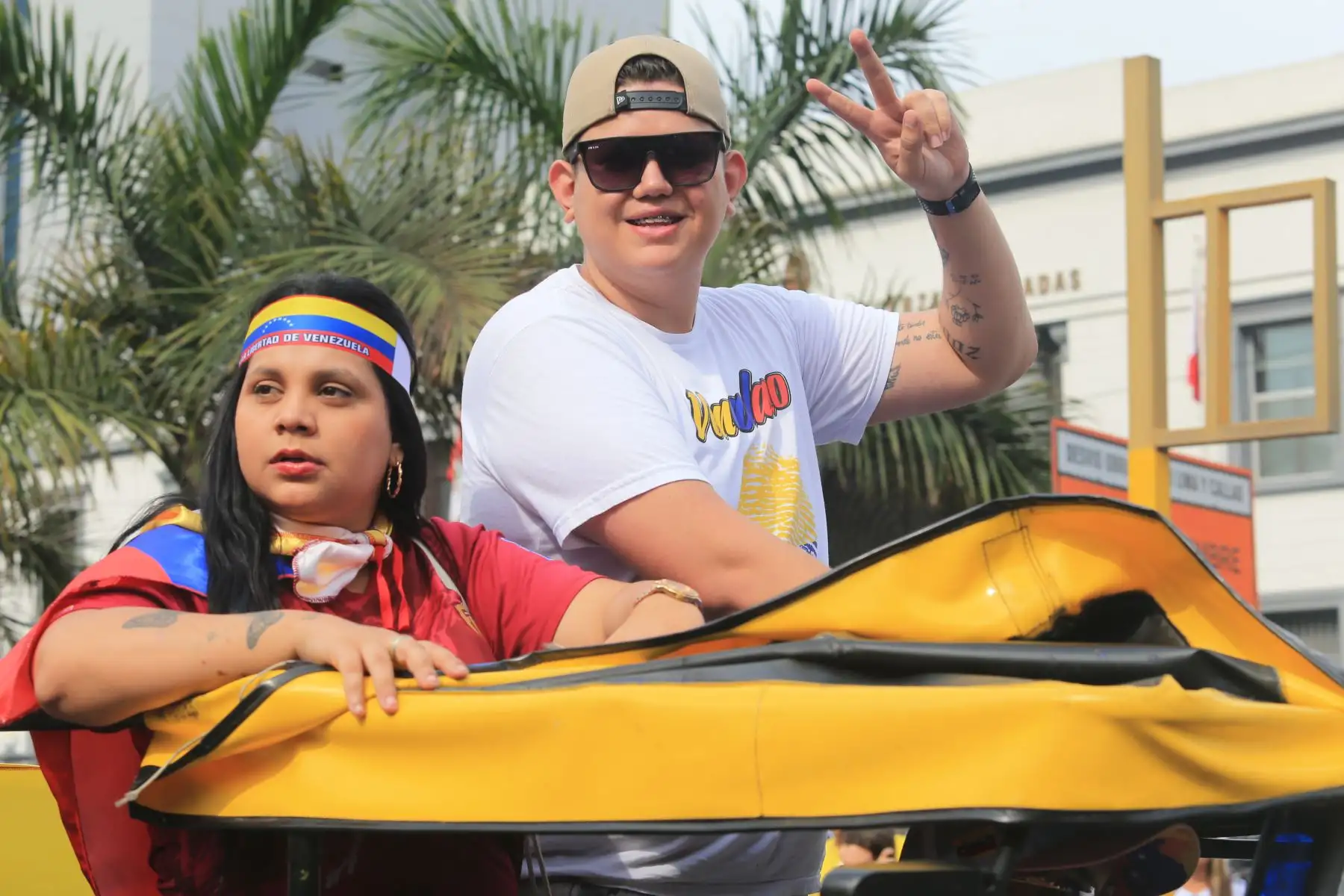 Venezolanos residentes en Lima, se reúnen en las inmediaciones de la embajada de su país para manifestar contra el régimen de Nicolas Maduro . FOTO:ANDINA/Hector Vinces