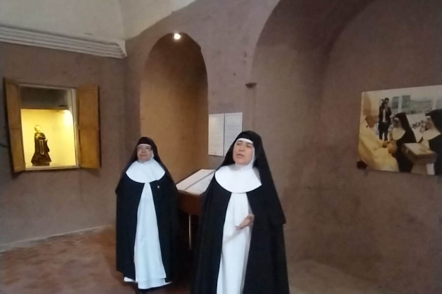 Las Madres del Monasterio de Santa Catalina, Arequipa, presentaron la remozada celda de la beata sor Ana de los Ángeles. Foto: Cortesía Rocío Méndez