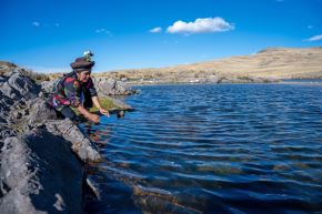 Las iniciativas de siembra y cosecha de agua benefician a las zonas vulnerables frente al estrés hídrico. Foto: SIERRA AZUL/Difusión