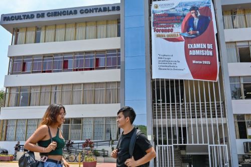 Muchos de los profesores de esta carrera provienen de la Contraloría General de la República. Foto: ANDINA/Difusión