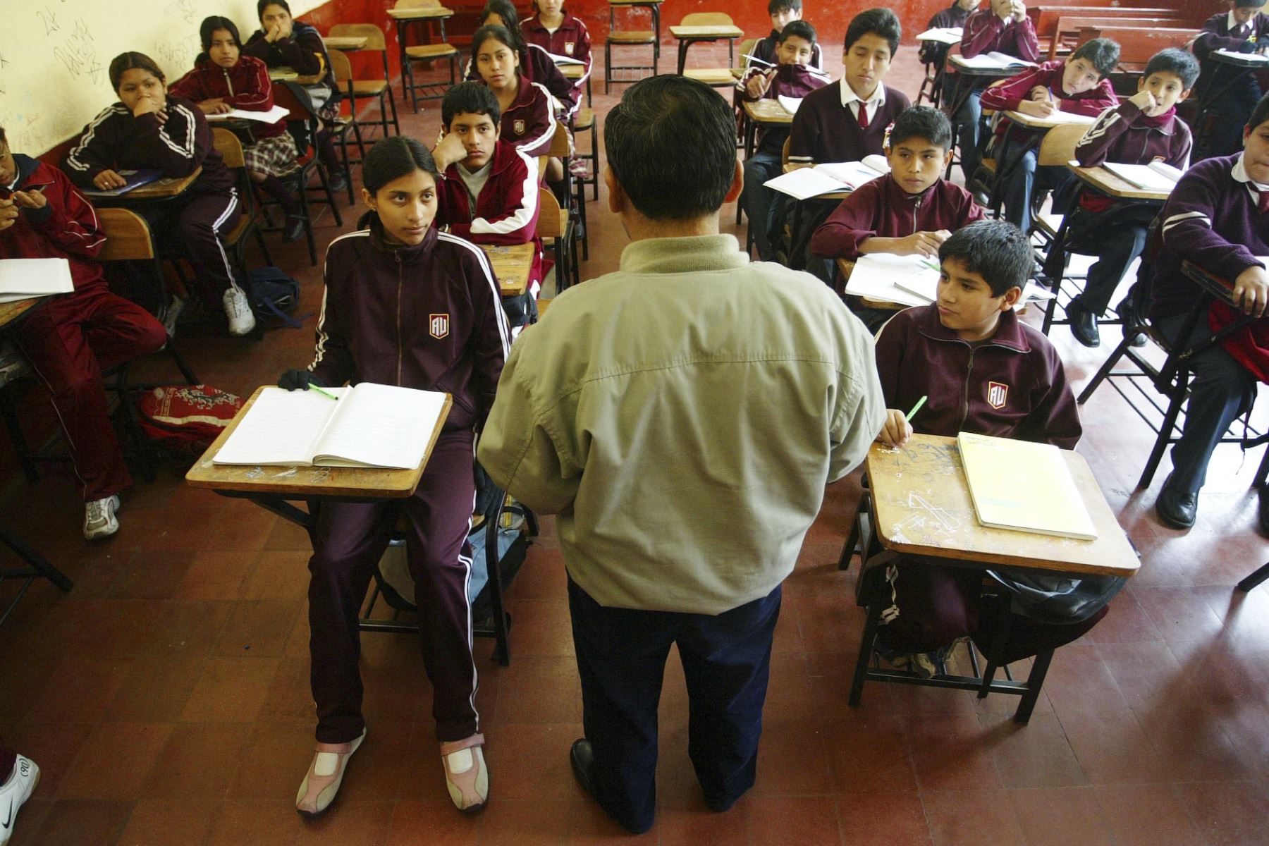 Ley asegura destitución automática de docentes condenados por delitos graves. Foto: difusión.