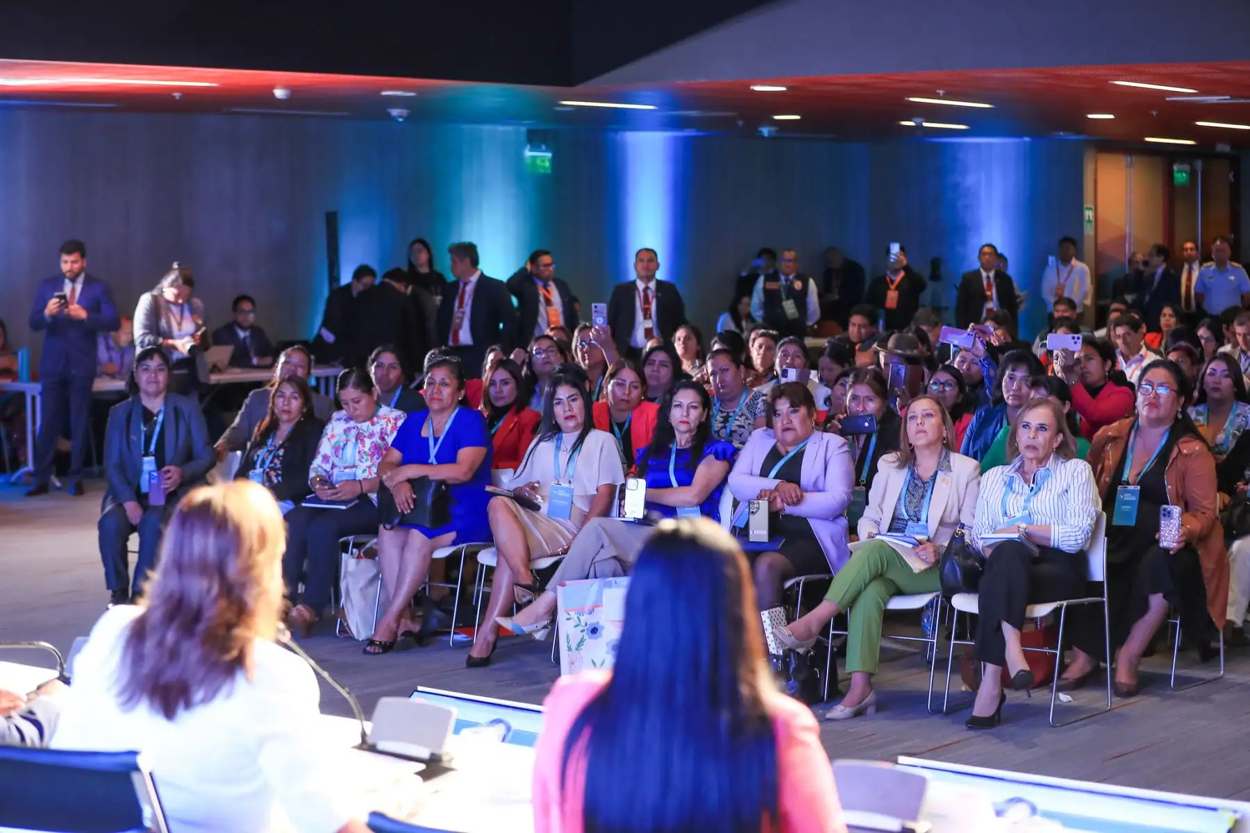 La señora Presidenta de la República, Dina Ercilia Boluarte Zegarra, participa en el MUNI Ejecutivo Alcaldesas 2025. Foto: ANDINA/Prensa Presidencia