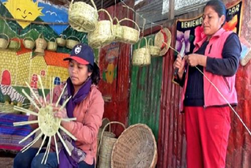 Las madres usuarias de Juntos comercializan sus productos en los mercados aledaños de Andahuaylas y Abancay, en donde son muy demandados por la población y, sobre todo, por los turistas.