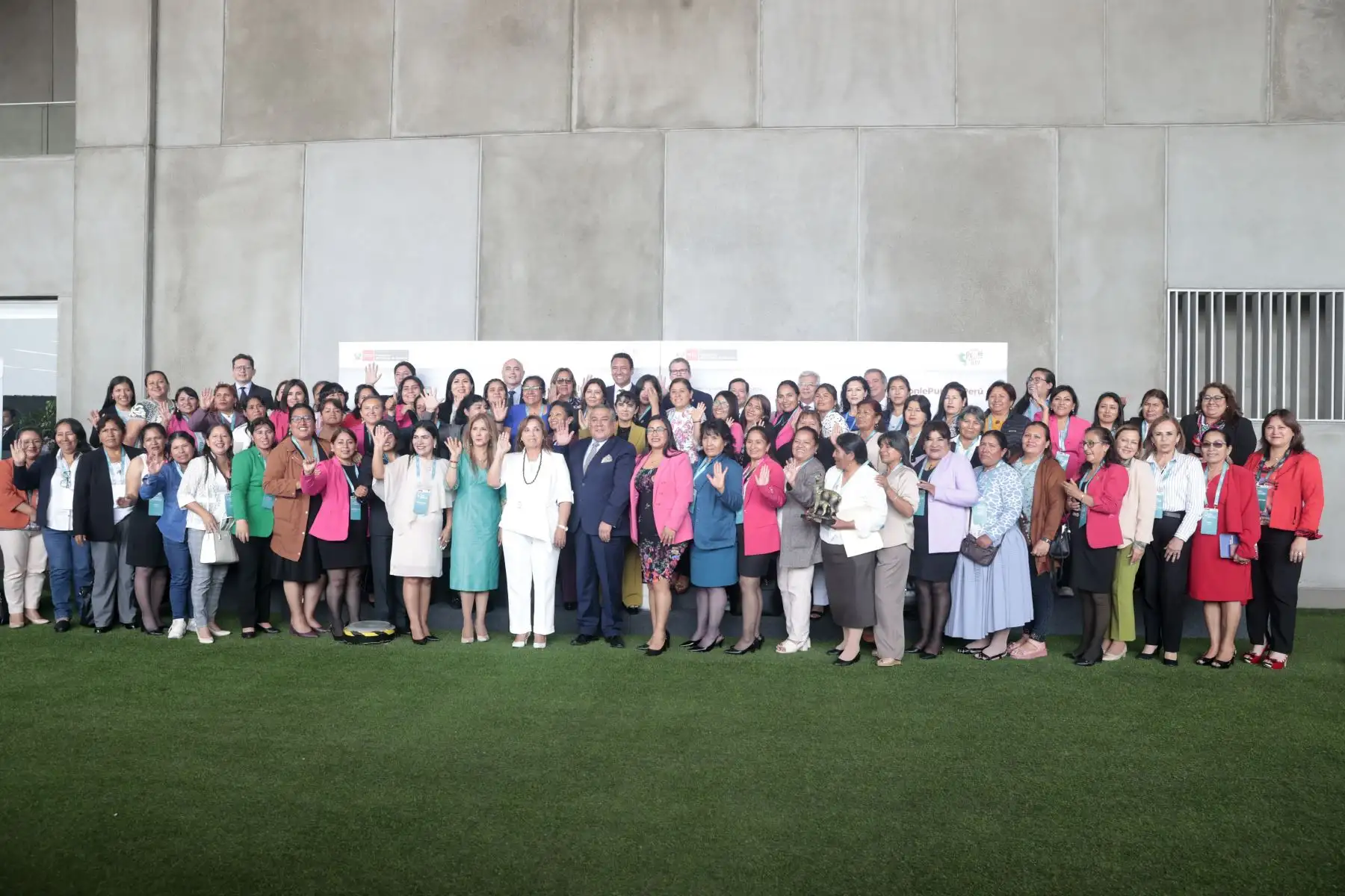 La presidenta de la república, Dina Ercilia Boluarte Zegarra, lidera el MUNI Ejecutivo Alcaldesas, instancia dirigida a las máximas autoridades provinciales y distritales del país. Foto: ANDINA/Vidal Tarqui