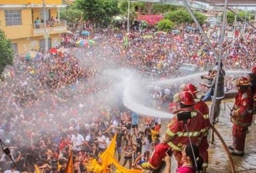 Con el tradicional Manguerazo, que se realizará este domingo 19 de enero, el distrito de Catacaos, región Piura, iniciará las actividades festivas del carnaval cataquense. ANDINA/Difusión