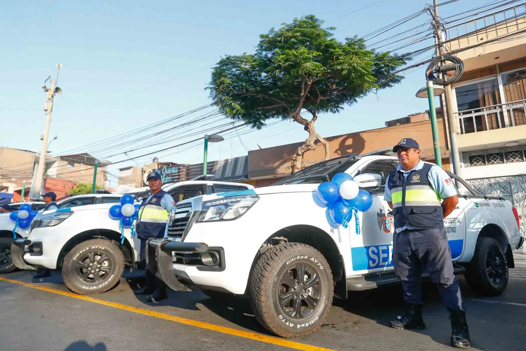 Las nuevas camionetas del serenazgo de El Agustino, que serán usadas para combatir la delincuencia en el distrito, están equipadas con tecnología de última generación como radio, circulina, GPS, así como sirenas de alta visibilidad. Foto: ANDINA/Daniel Bracamonte