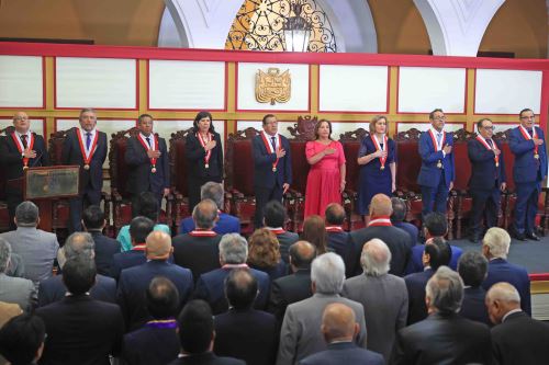 Presidenta Dina Boluarte participa en apertura de Año Jurisdiccional del Tribunal Constitucional 2025