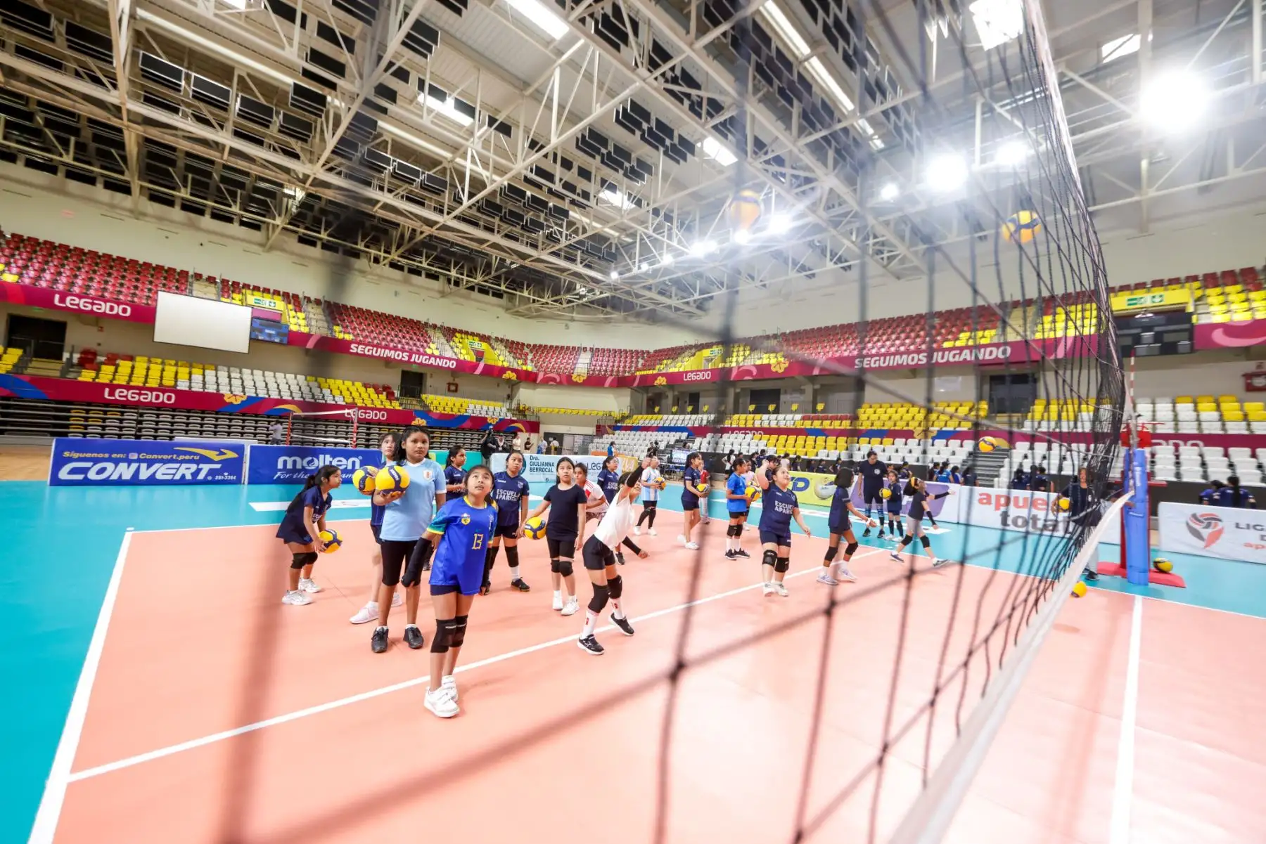 Proceso de inscripción sencillo: Los interesados pueden registrarse en la página oficial de Legado (legado.gob.pe/compras/talleres) eligiendo disciplina, sede y horario de preferencia. Foto: ANDINA/Luis Iparraguirre