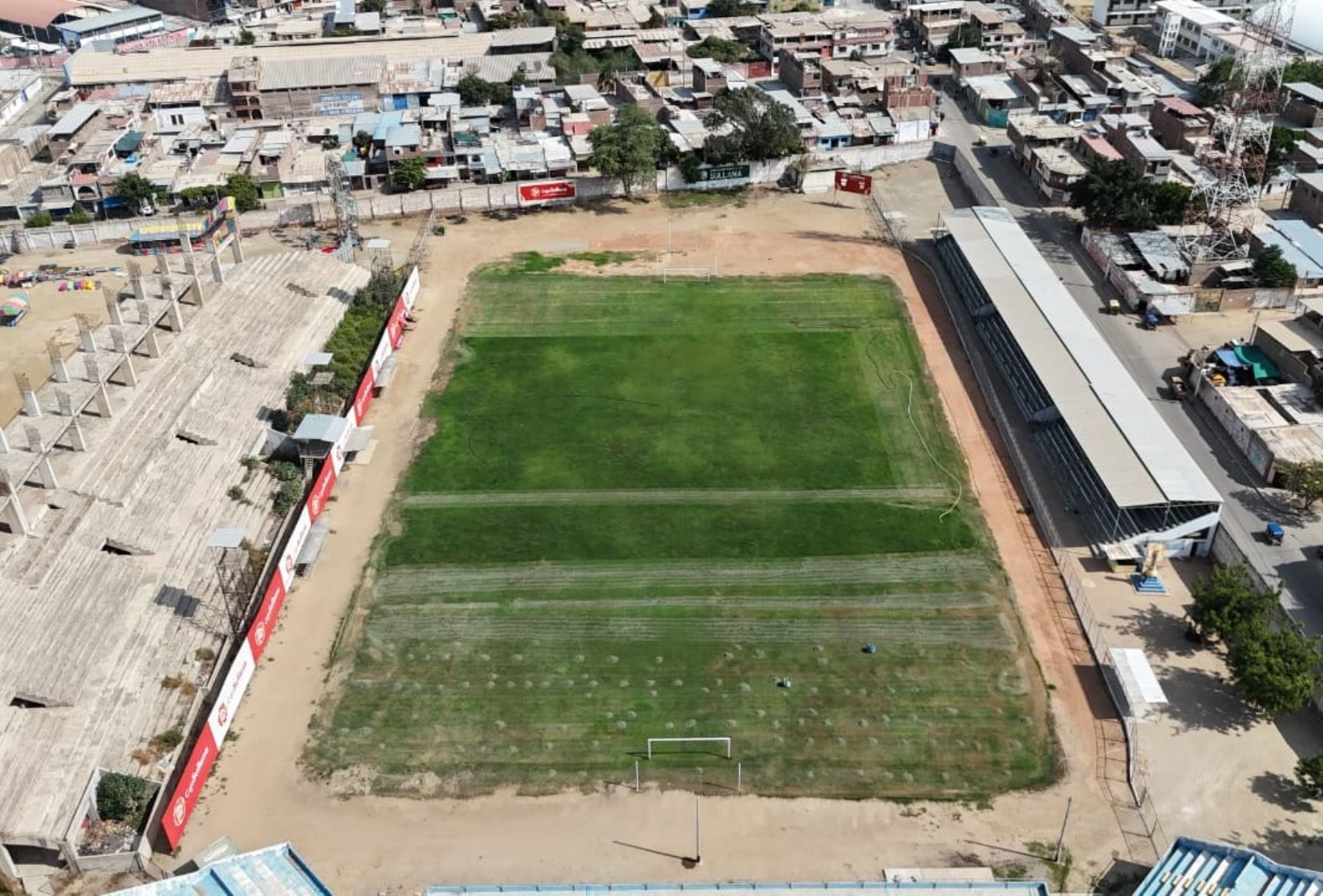 El futuro estadio Campeones del 36 de la ciudad de Sullana contará con tres tribunas nuevas y podrá albergar a 28,000 espectadores, anunció el Gobierno Regional de Piura. ANDINA/Difusión