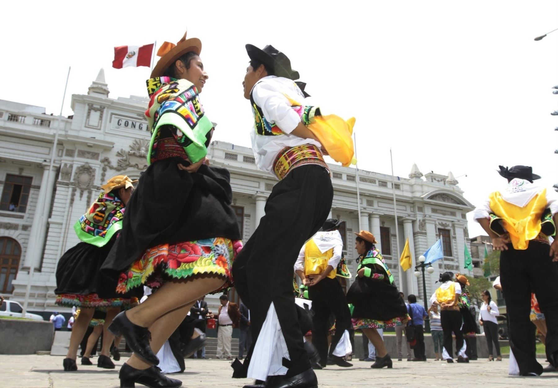 Con una ceremonia, la Comisión de Cultura del Congreso de la República rendirá homenaje al huaylarsh, la danza emblemática de los pueblos del valle del Mantaro, región Junín.