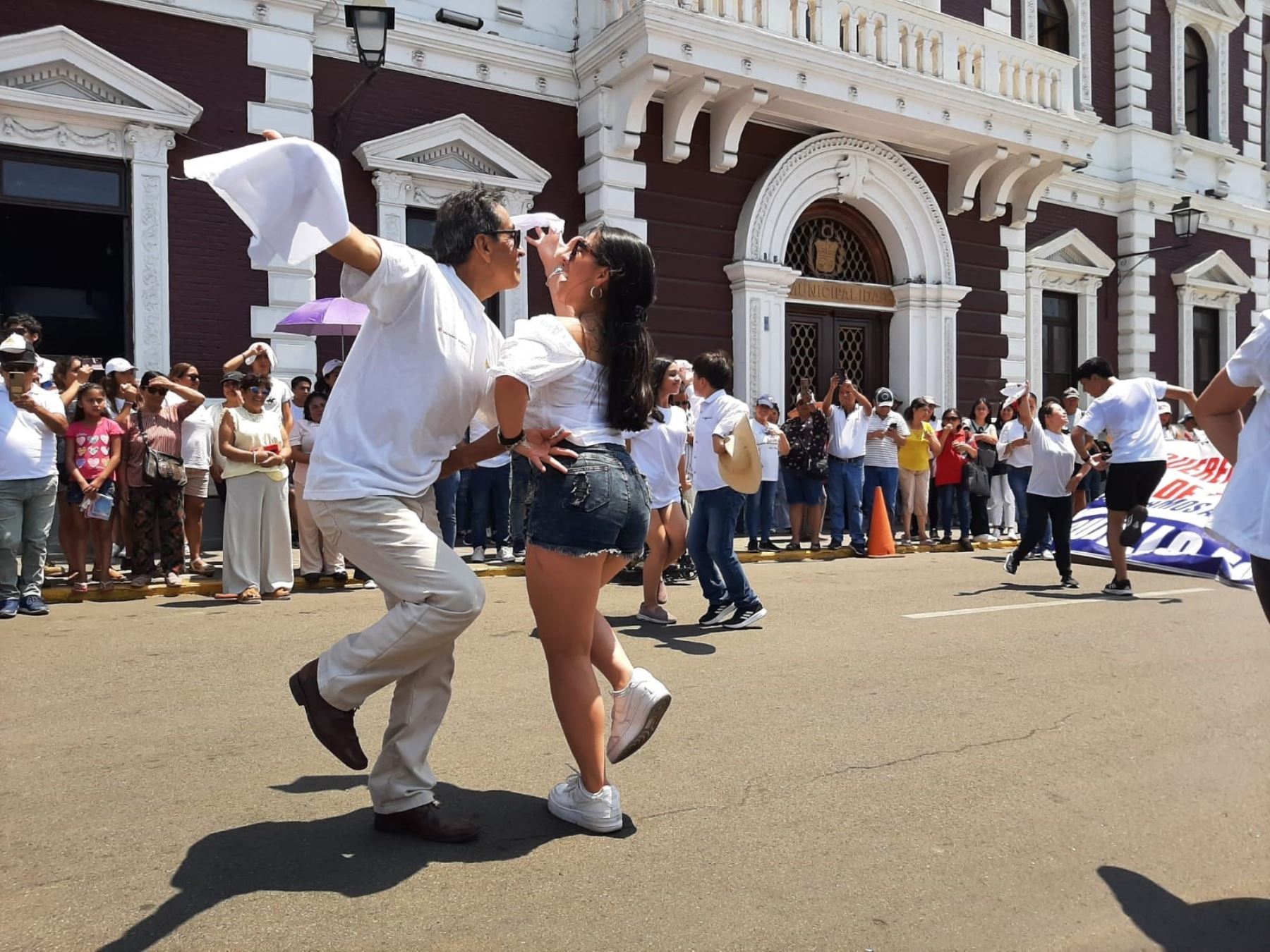 Trujillo se ratifica como la Capital Nacional de la Marinera y diversas instituciones anuncian actividades en homenaje a su baile emblemático. ANDINA/Difusión