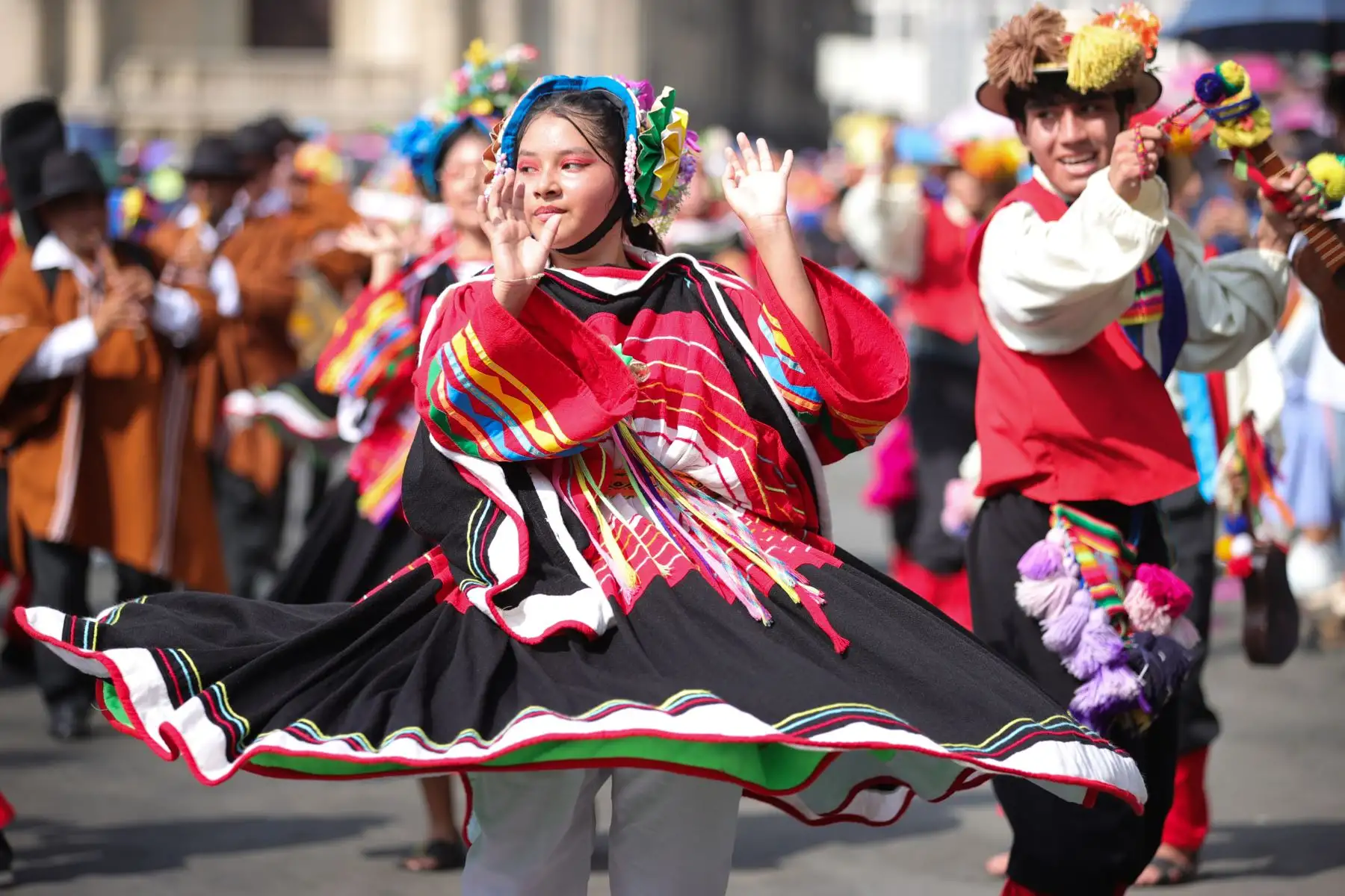 Municipalidad de Lima inicia celebraciones por el aniversario de Lima con un colorido pasacalle de danzas folclóricas. Foto: ANDINA/Melina Mejía