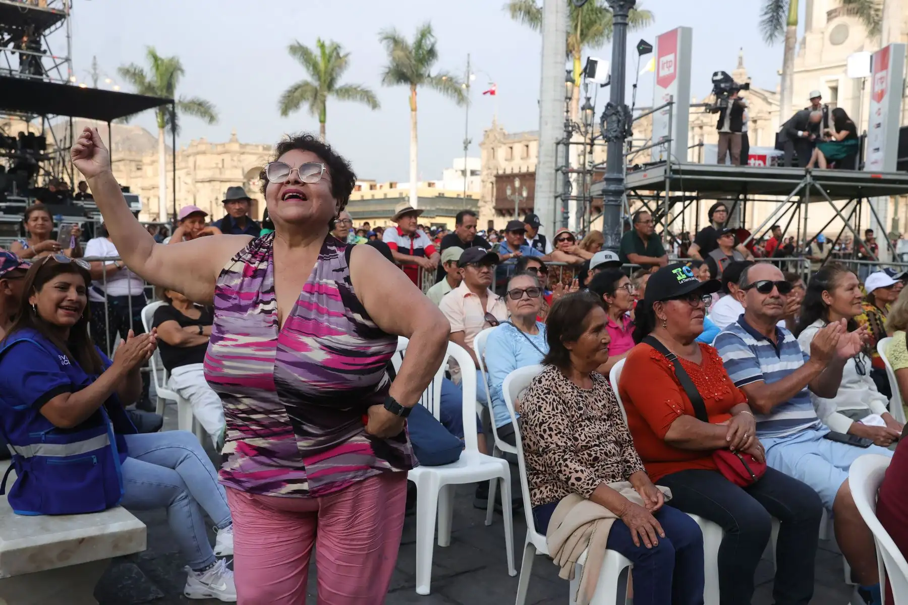 Limeños disfrutaron la gran jarana criolla por el 490 aniversario de Lima. Foto: ANDINA/Melina Mejía