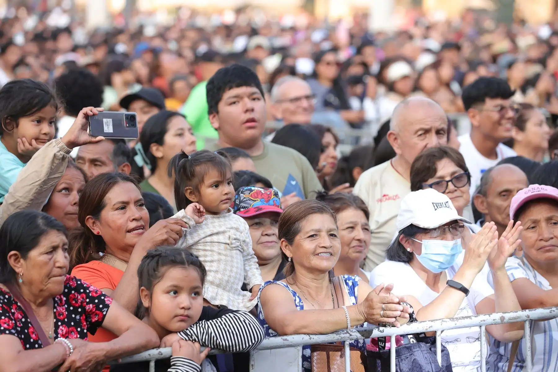 Limeños disfrutaron la gran jarana criolla por el 490 aniversario de Lima. Foto: ANDINA/Melina Mejía