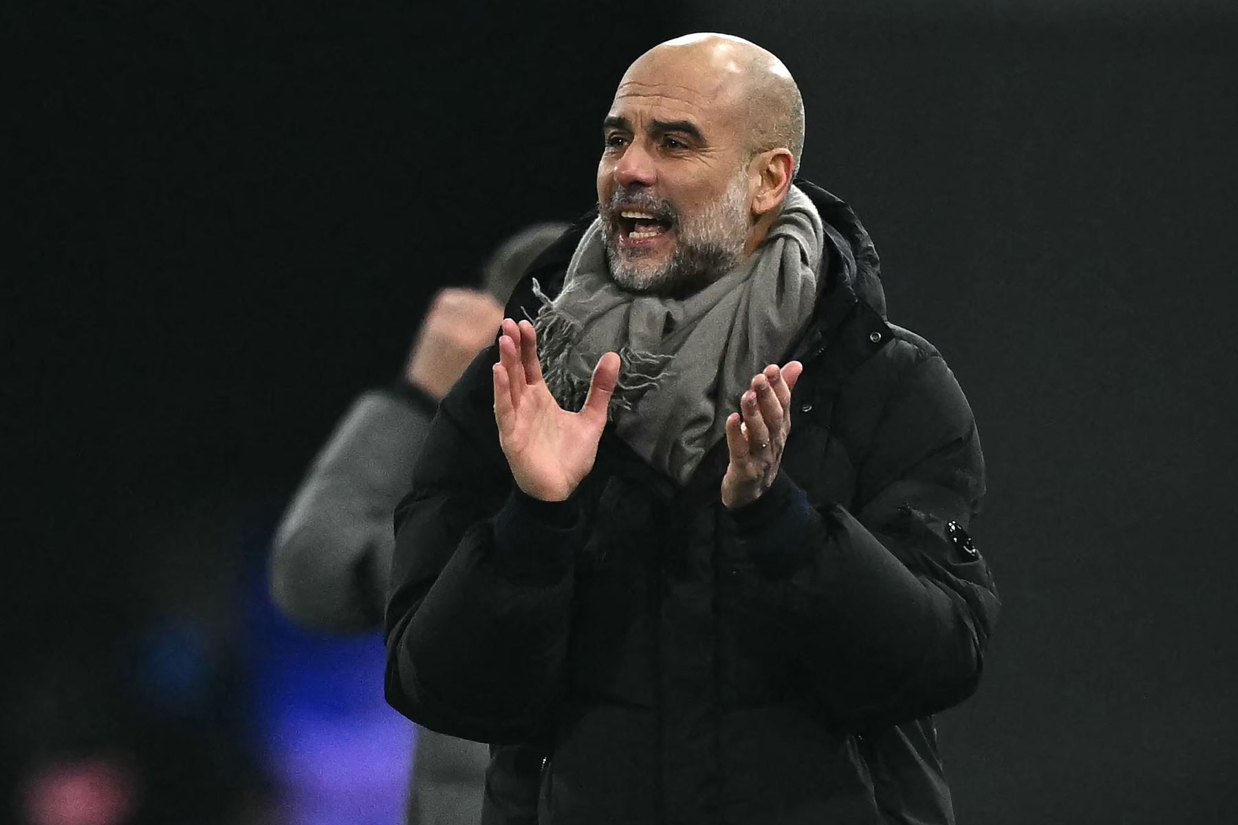 El técnico español del Manchester City, Pep Guardiola, hace gestos en la línea de banda durante el partido de fútbol de la Premier League inglesa entre Ipswich Town y Manchester City .
Foto: AFP