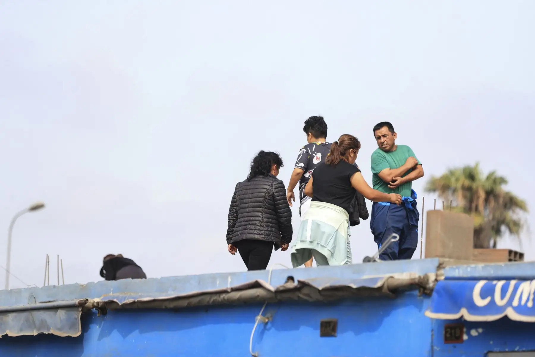 La municipalidad de La Victoria clausuró esta madrugada el mercado de abastos “9 de octubre” debido a una serie de problemas de infraestructura, salubridad y por mantener una deuda de más de 800 mil soles con la comuna. Foto: ANDINA/Jhonel Rodríguez Robles