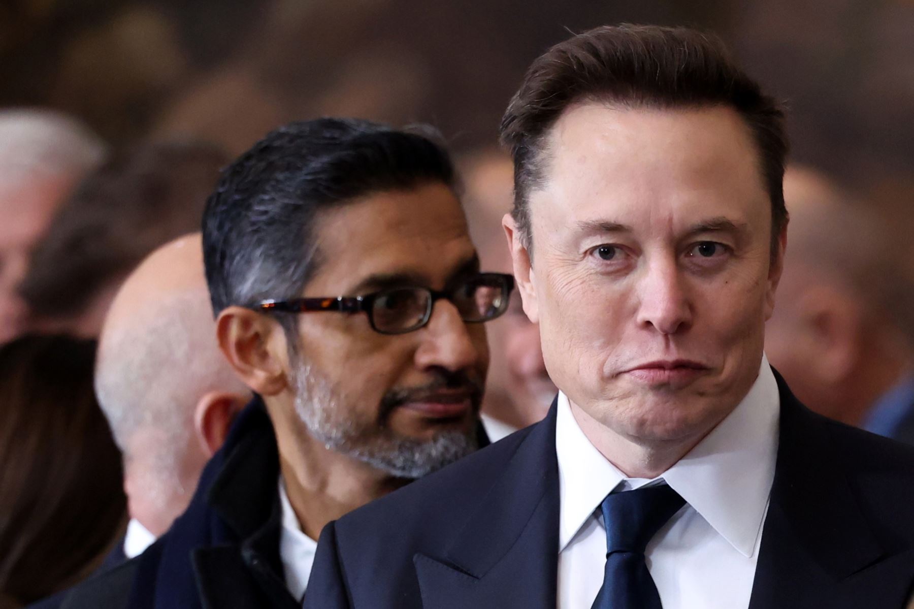 Elon Musk , CEO de Tesla y SpaceX, y Sundar Pichai, CEO de Google, llegan para asistir a la ceremonia de inauguración de Donald Trump, quien toma juramento como el 47º Presidente de los Estados Unidos en la Rotonda del Capitolio de los Estados Unidos en Washington, DC, EE.UU.
Foto: EFE