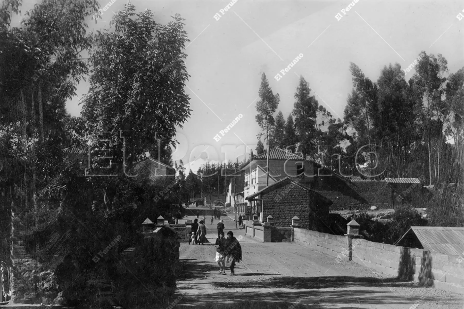 Áncash  - 1948 / Puente de Calicanto que comunica la ciudad de Huaraz con Carhuaz. Foto: Archivo Histórico de El Peruano