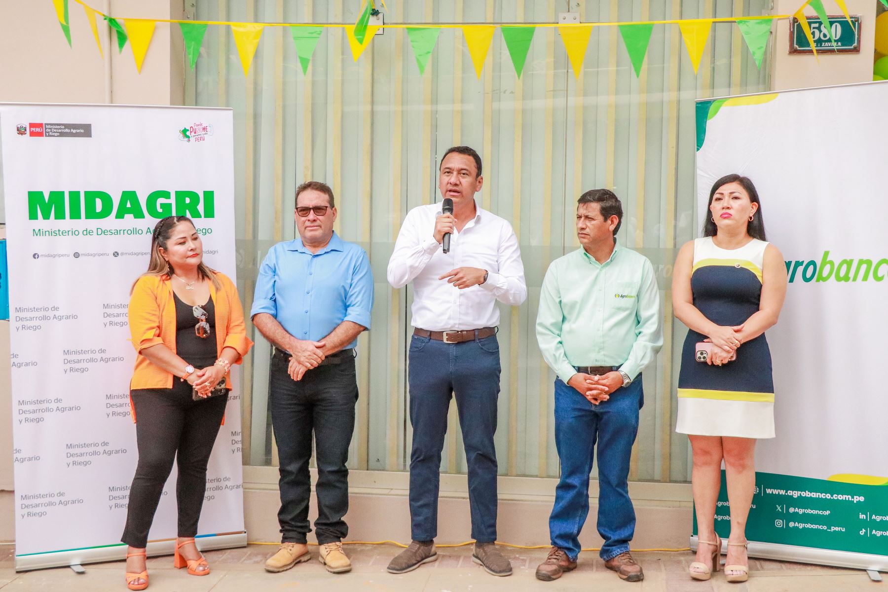 Titular del Midagri, Ángel Manero, destacó la importancia de seguir acercando los servicios del Gobierno a los productores agropecuarios.ANDINA/Difusión