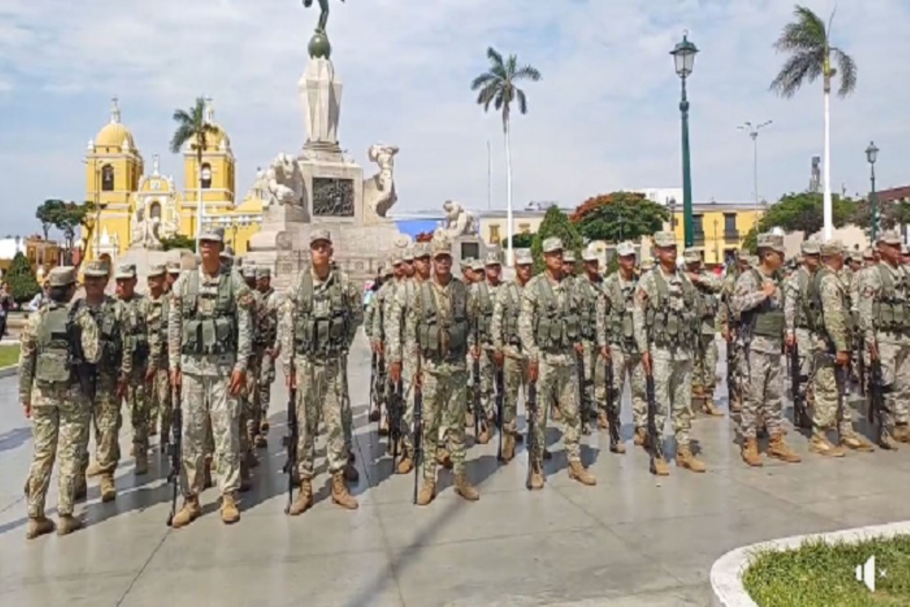 "Todos unidos debemos de vencer al crimen organizado. Es el momento de la Unidad, de la acción articulada”, remarcó el ministro de Defensa, Walter Astudillo.