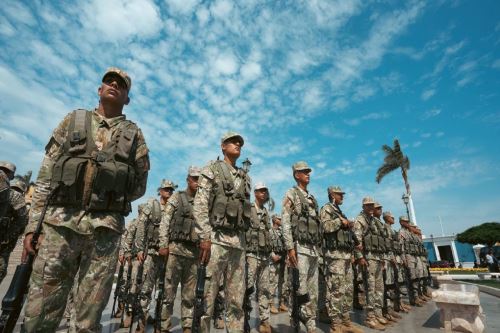 El ministro de Defensa, Walter Astudillo Chávez, anunció que se duplicará la presencia de efectivos de las Fuerzas Armadas, en Trujillo Foto: MIndef