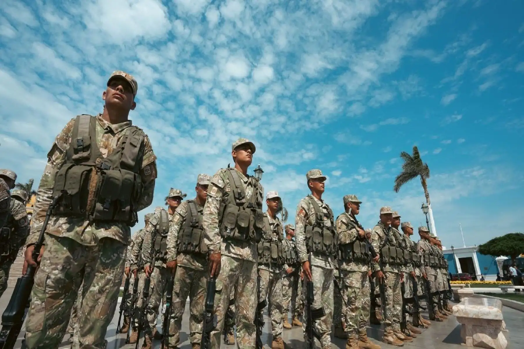 El ministro de Defensa, Walter Astudillo Chávez, anunció que se duplicará la presencia de efectivos de las Fuerzas Armadas, en Trujillo. Foto: MIndef.