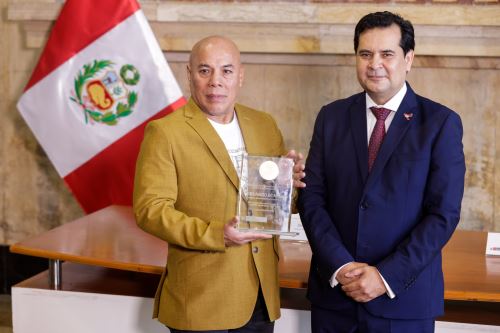 El IPD rindió homenaje a Orlando ‘Romerito’ Romero por su destacada carrera en el boxeo