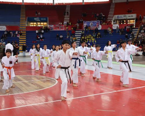 Cusqueños podrán iniciarse en el deporte en la Academia IPD