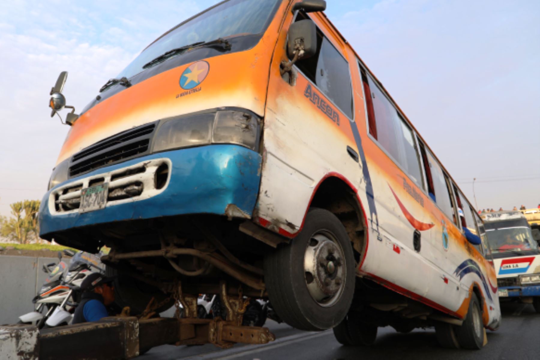 Llevan al depósito vehículos de transporte público con más de S/ 250,000 en multas. Foto: ANDINA/Difusión.